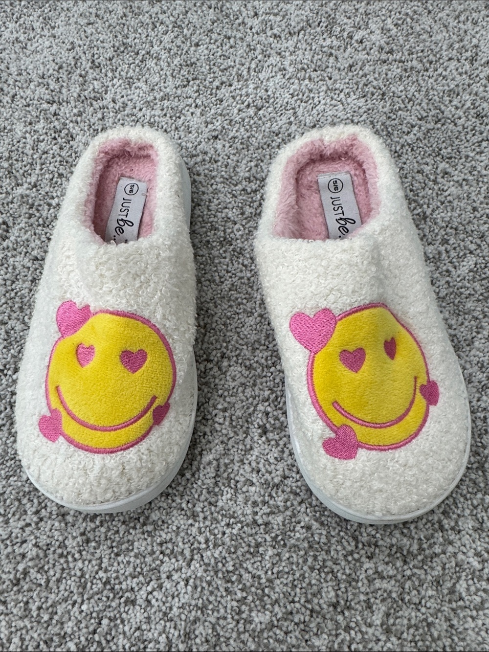 Plush Kids Slippers with Yellow Smiley & Pink Hearts size 5/6